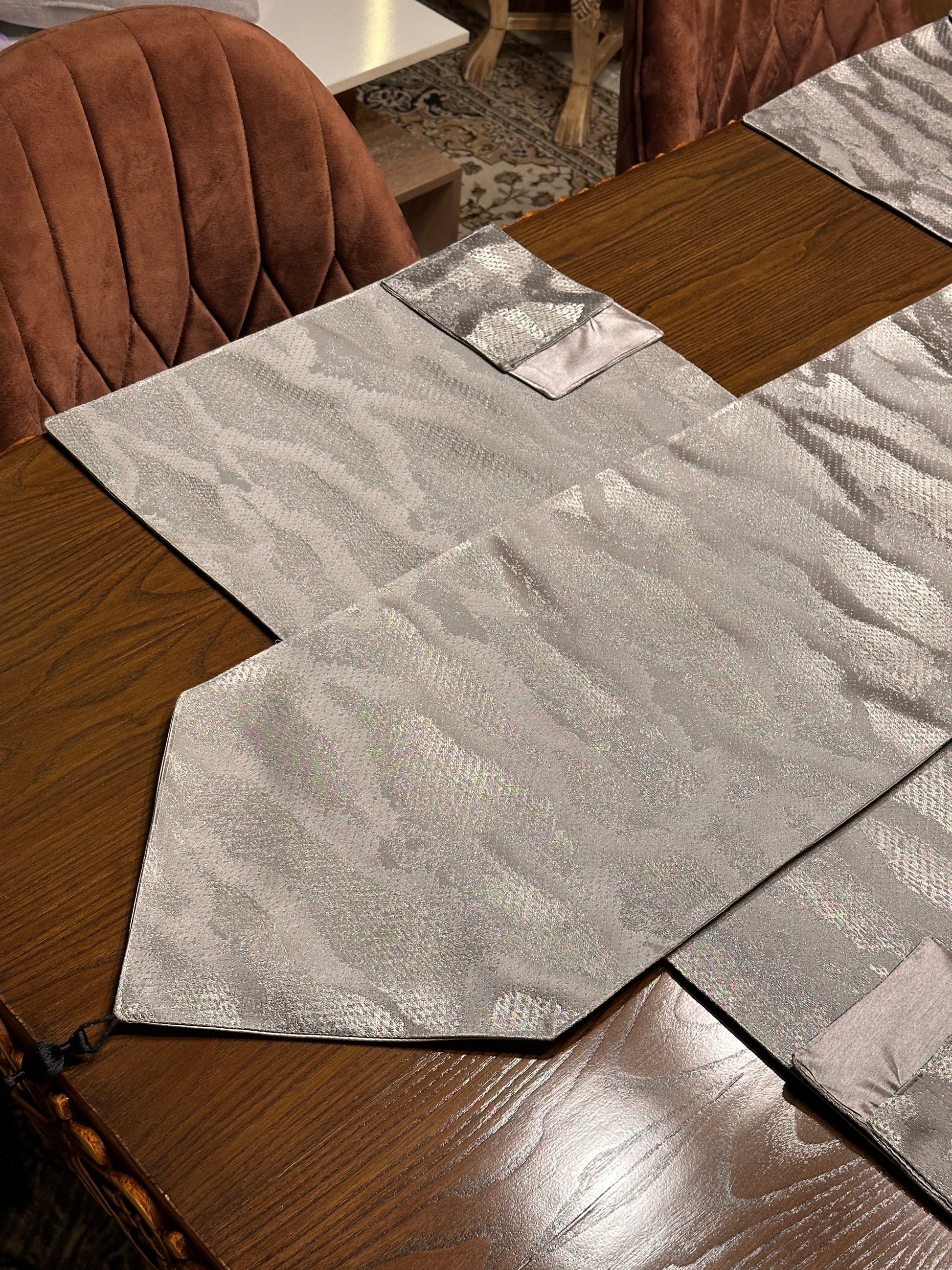 Silver Ripples Table Set