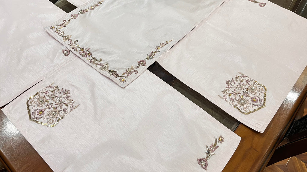 Rose Pink Premium Tableset