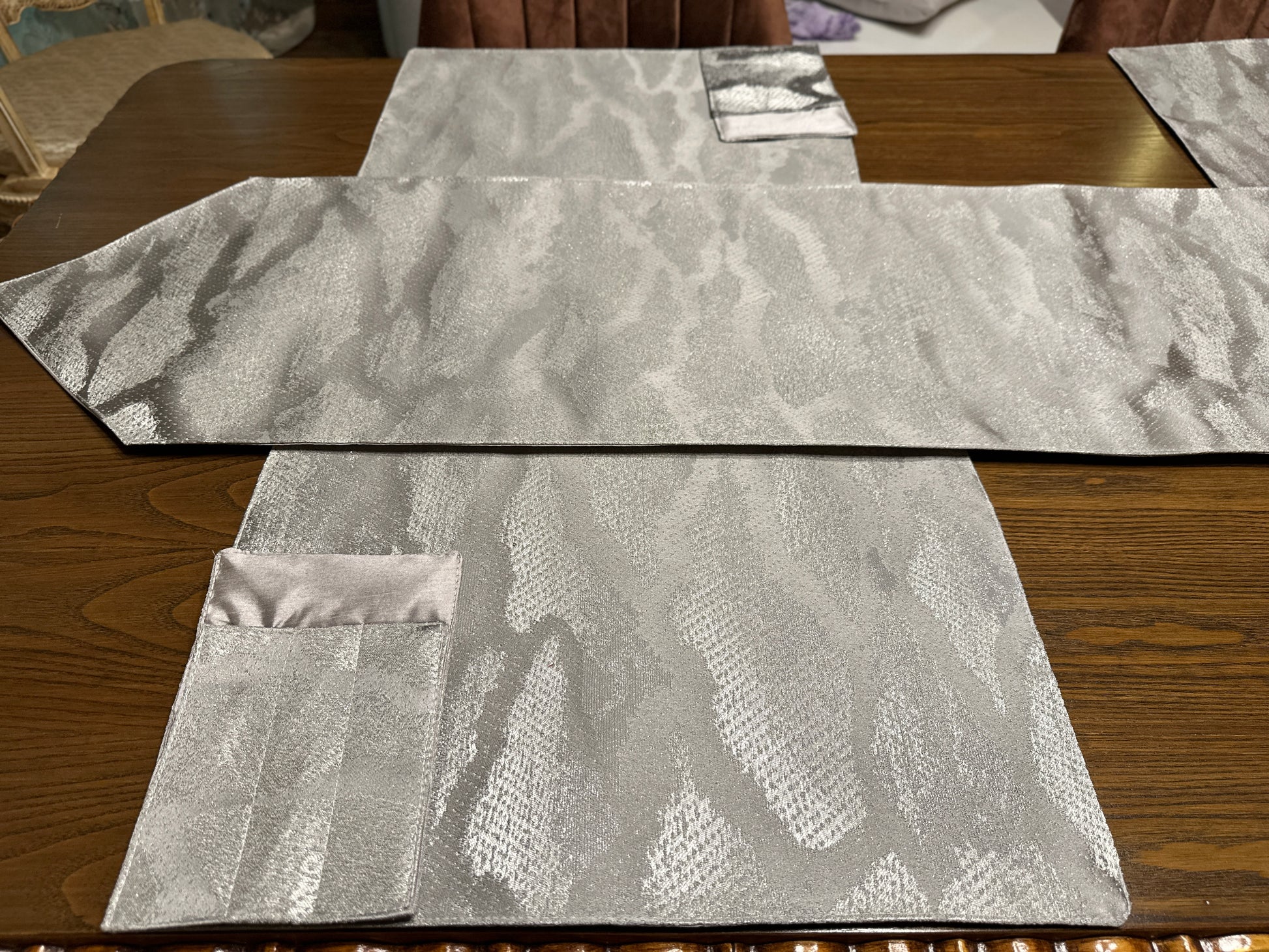 Silver Ripples Table Set