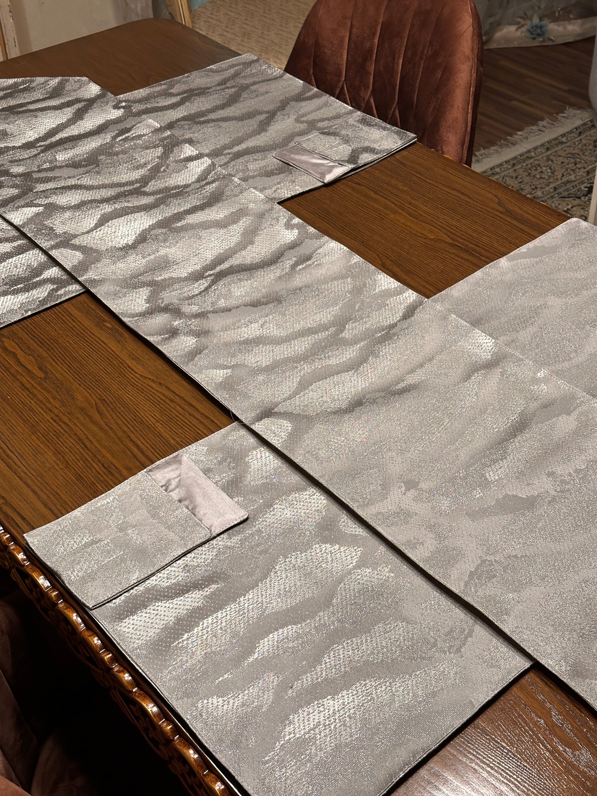 Silver Ripples Table Set