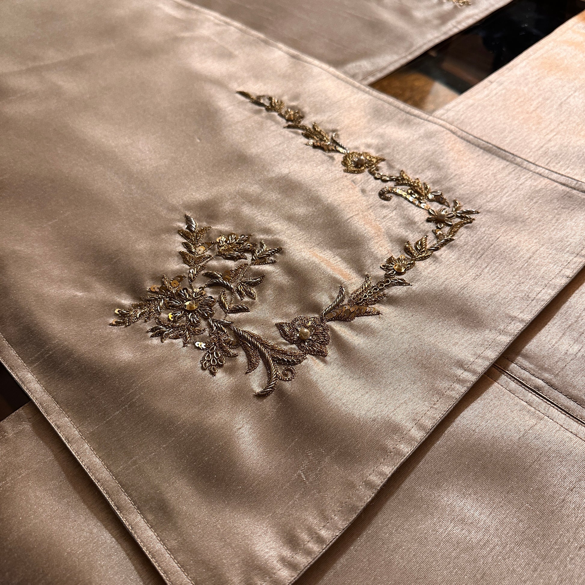 Champagne Ivory Premium Tableset