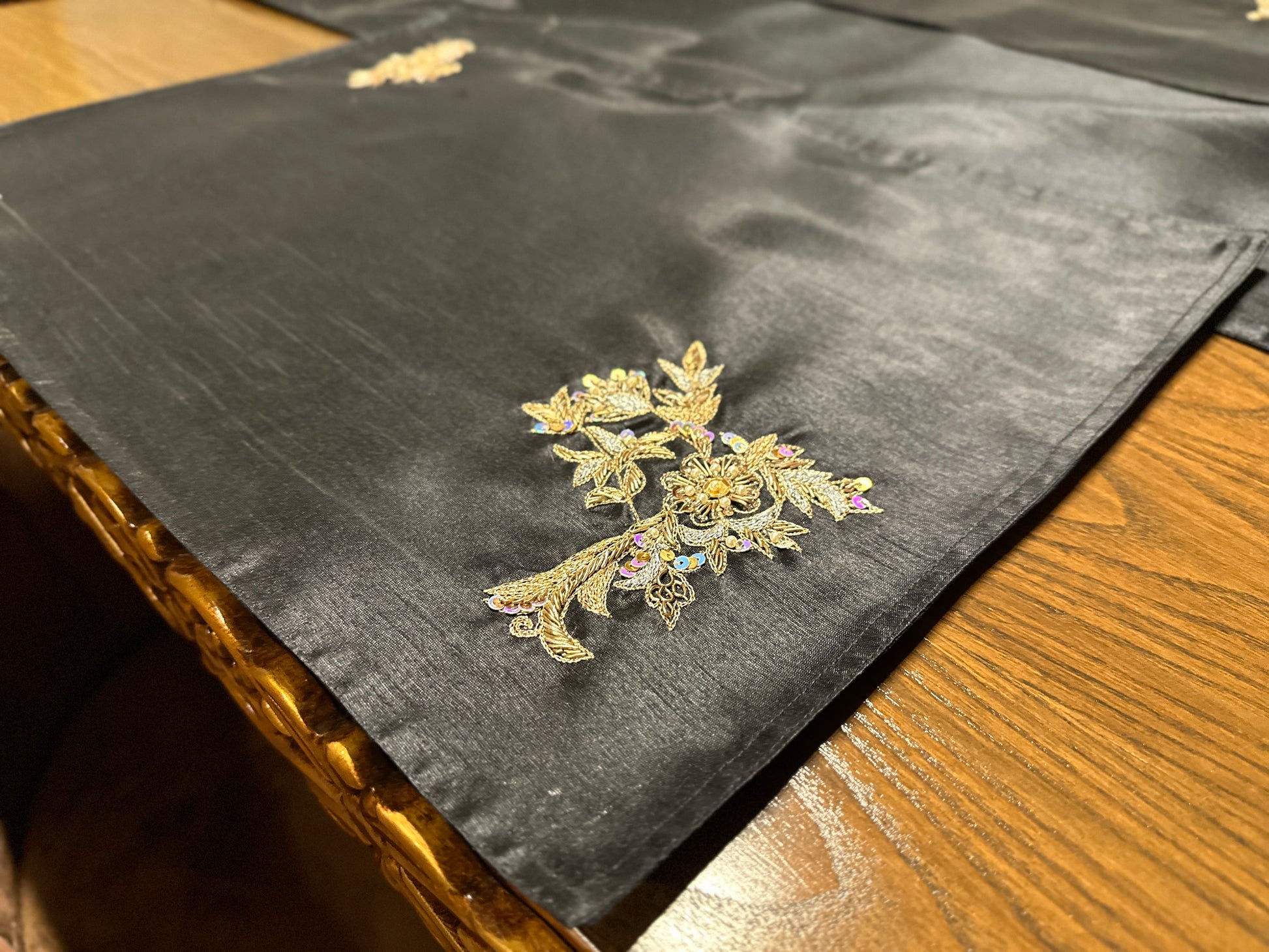 The Noir Premium Table Set