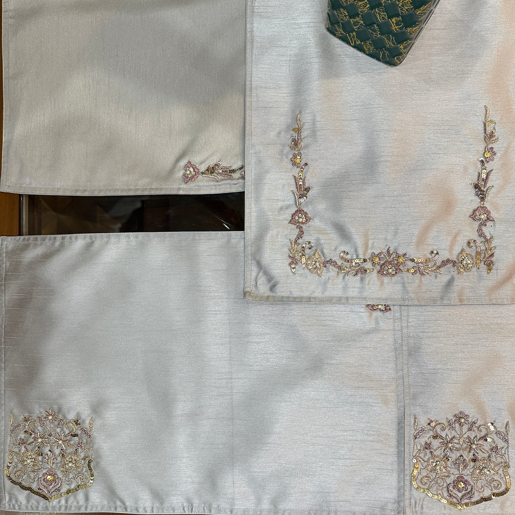 Ash Mist Premium Tableset