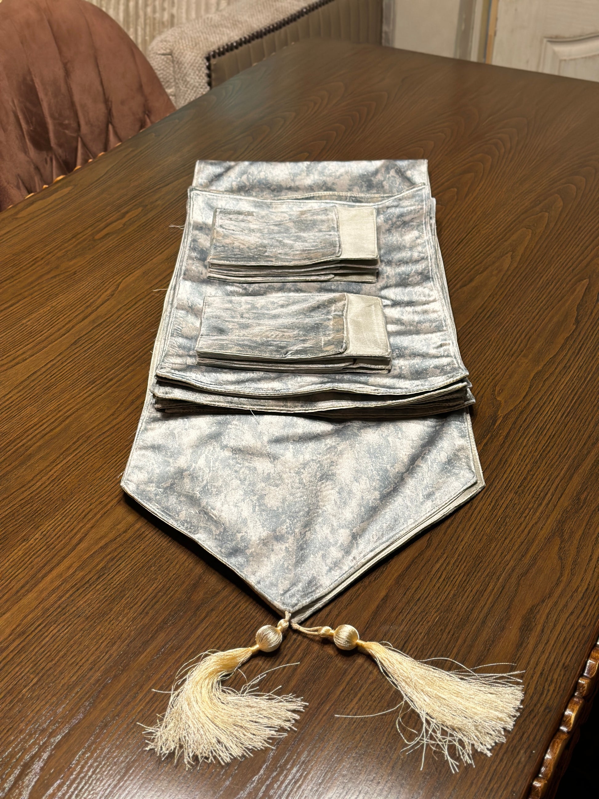 Misty Marble Table Set