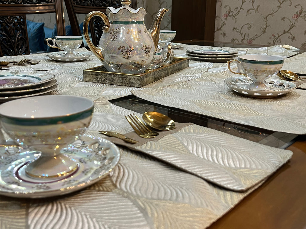 Heritage Gold Jacquard Table Set