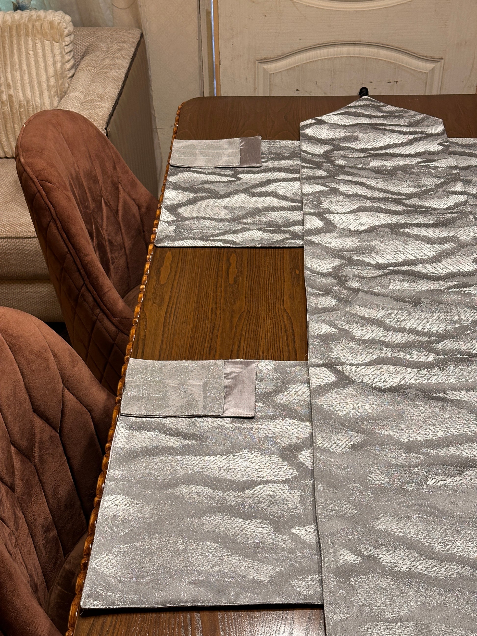 Silver Ripples Table Set