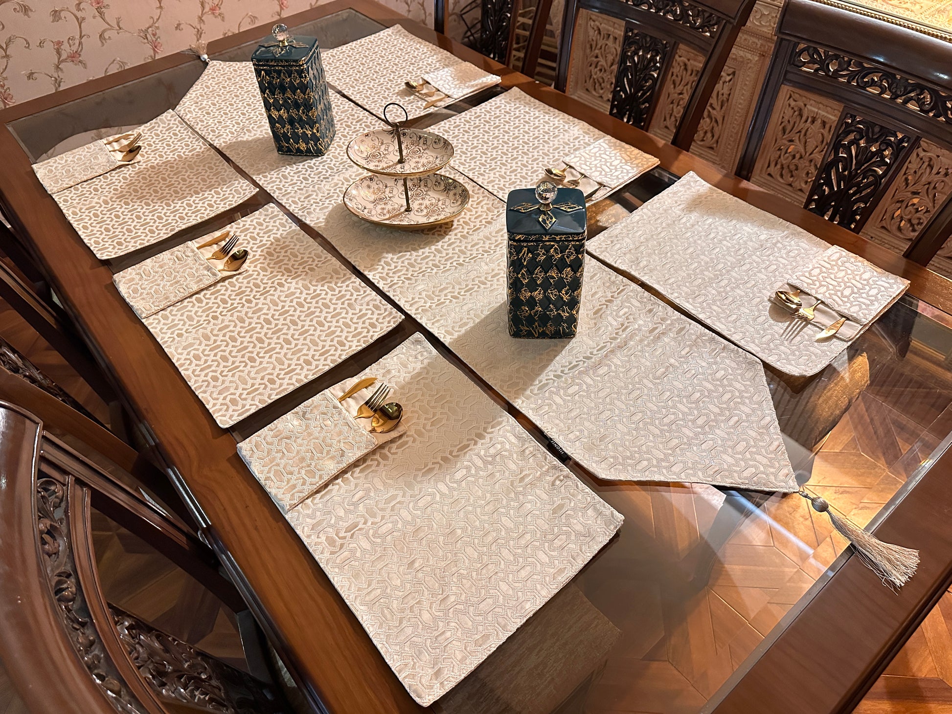 Gold & Ivory Table Set