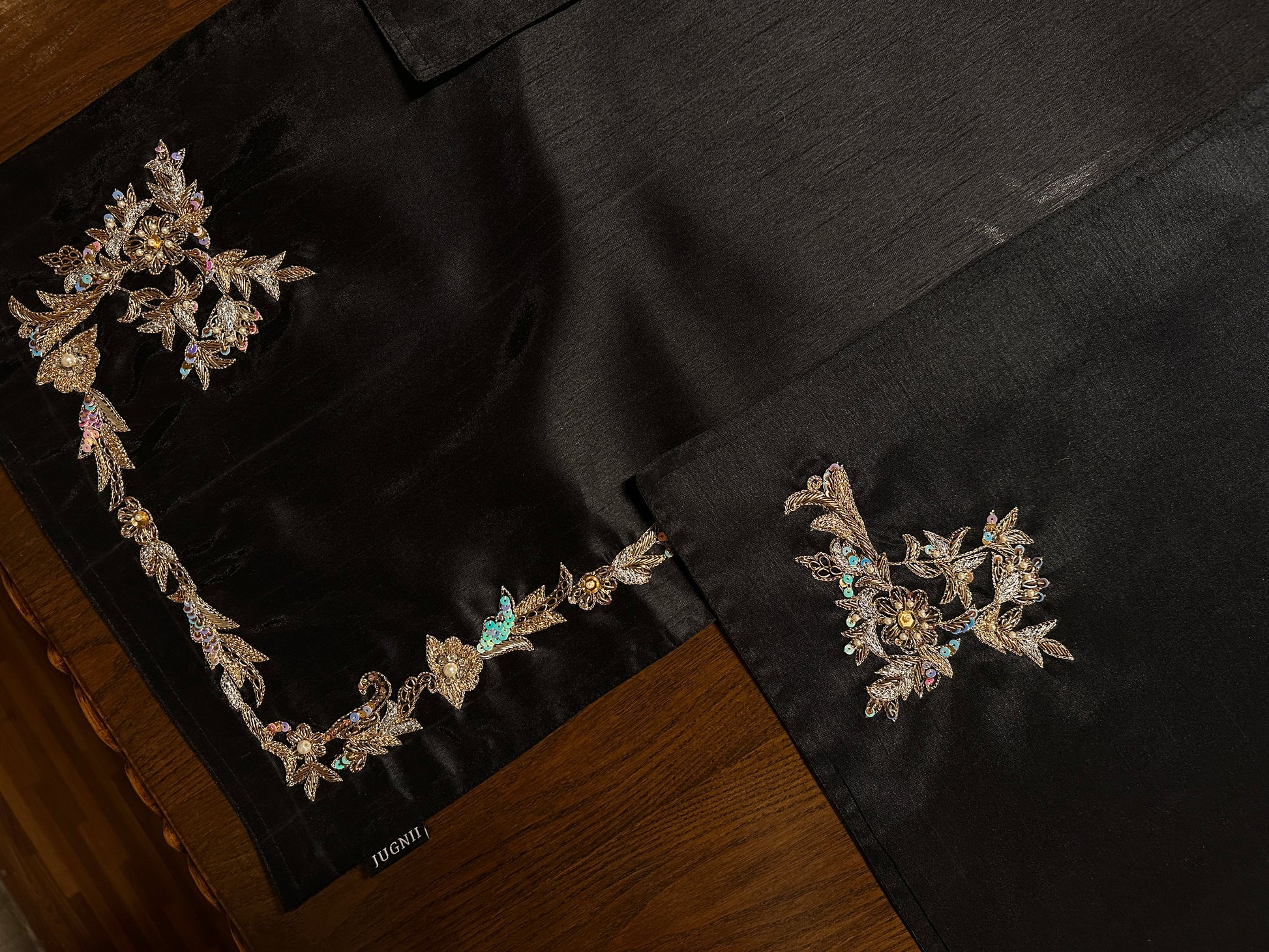 The Noir Premium Table Set