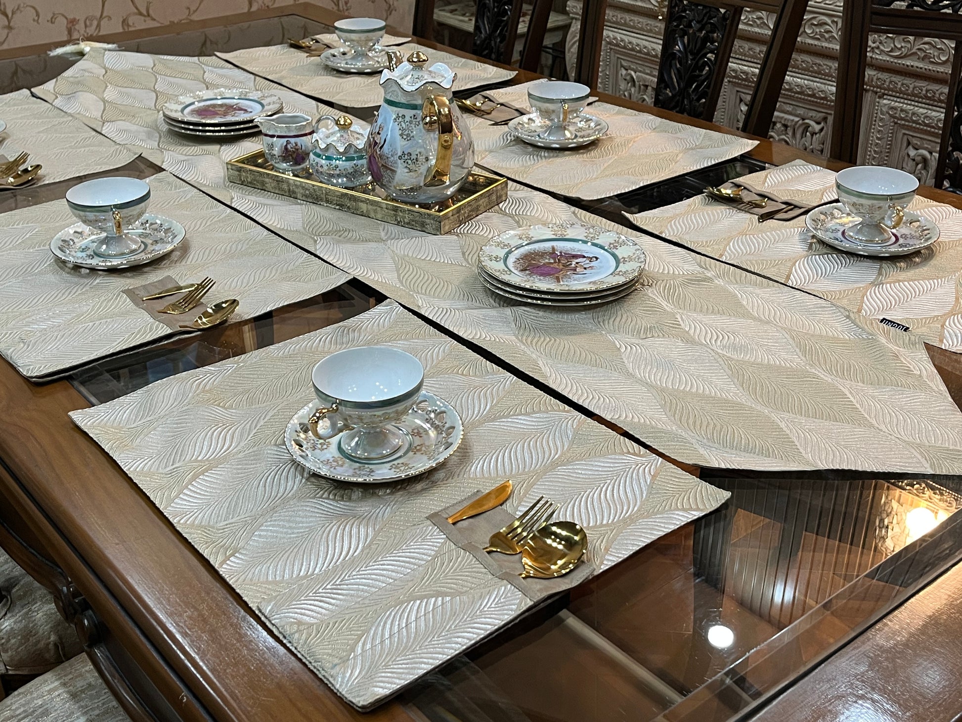 Heritage Gold Jacquard Table Set
