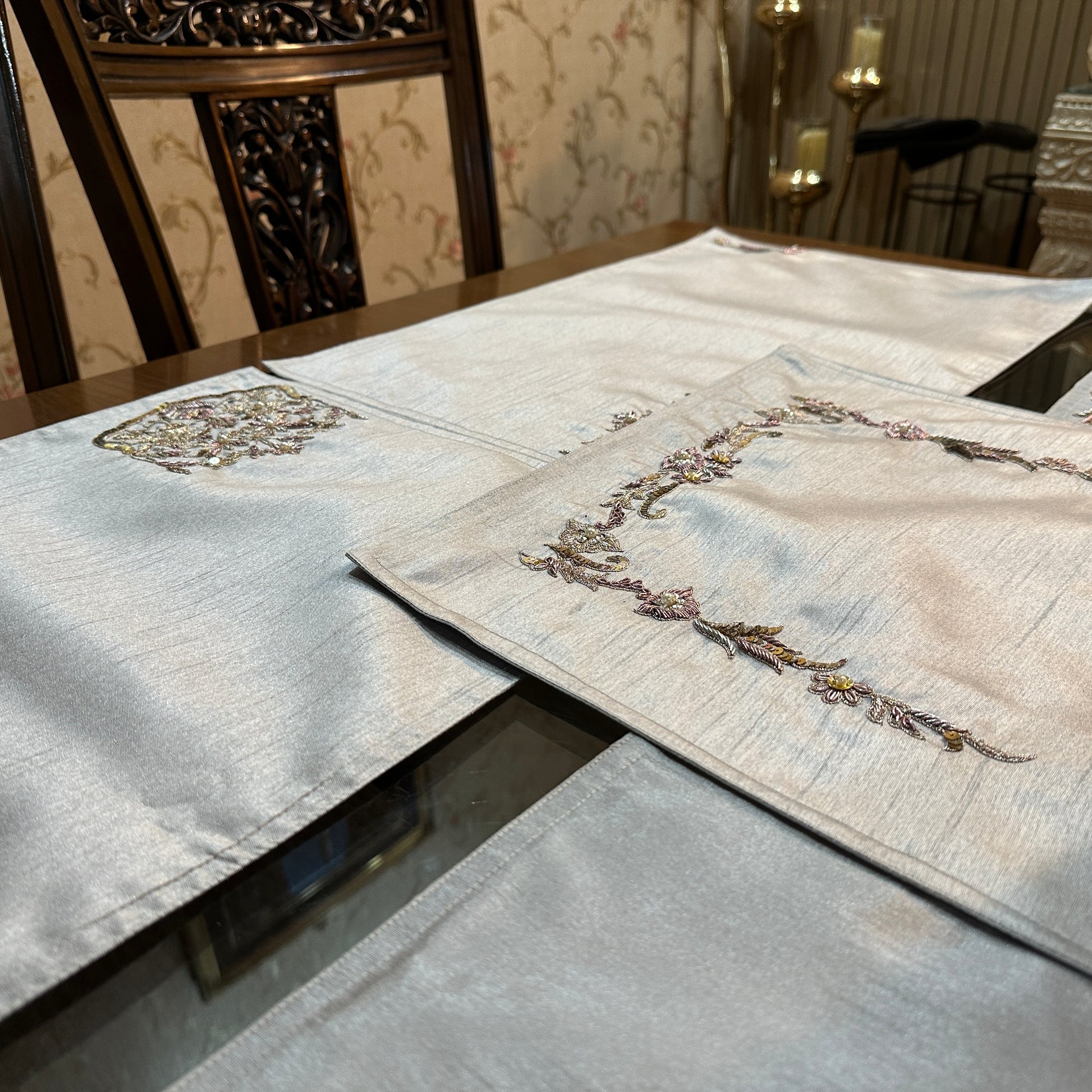 Ash Mist Premium Tableset
