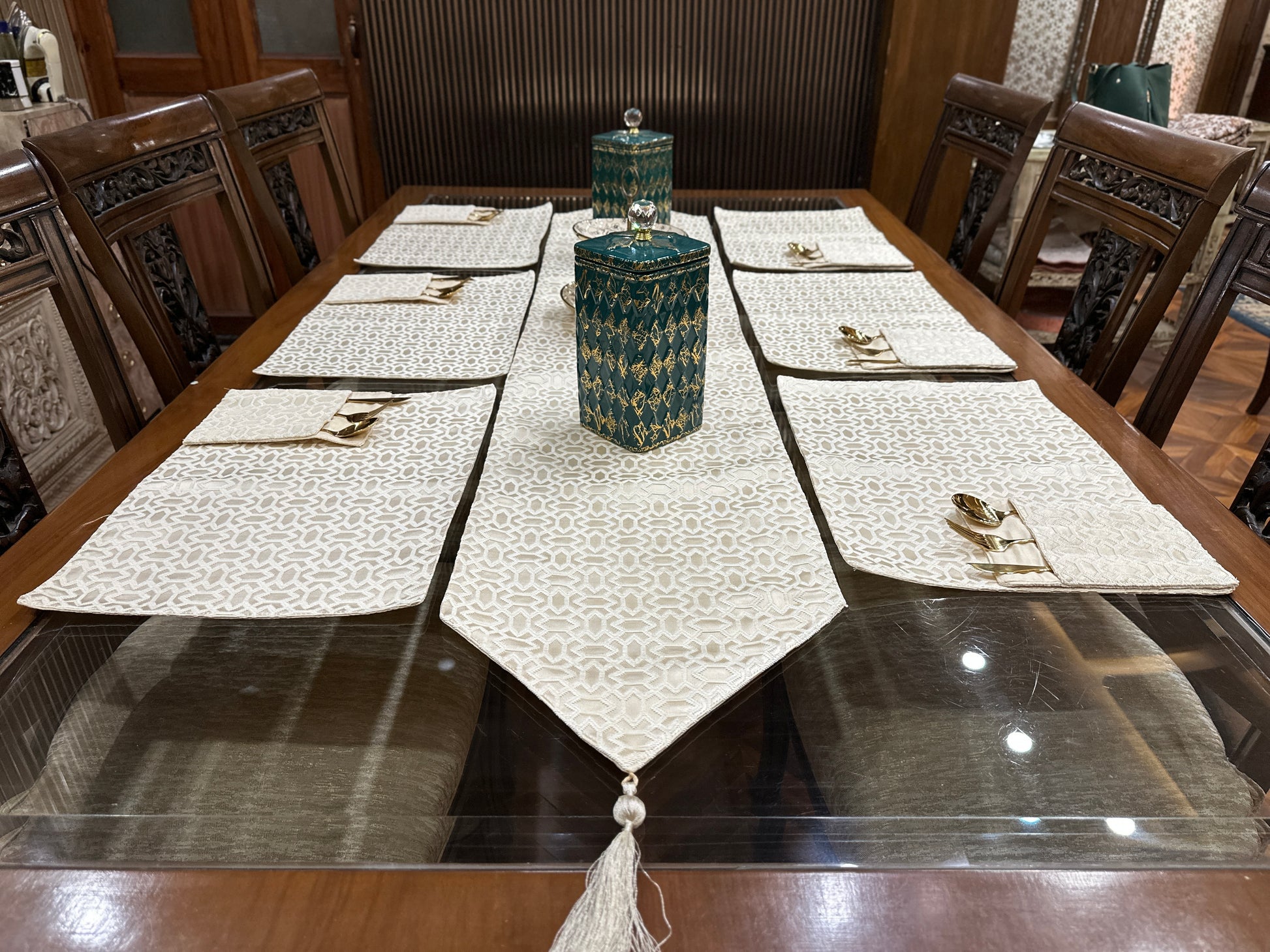 Gold & Ivory Table Set