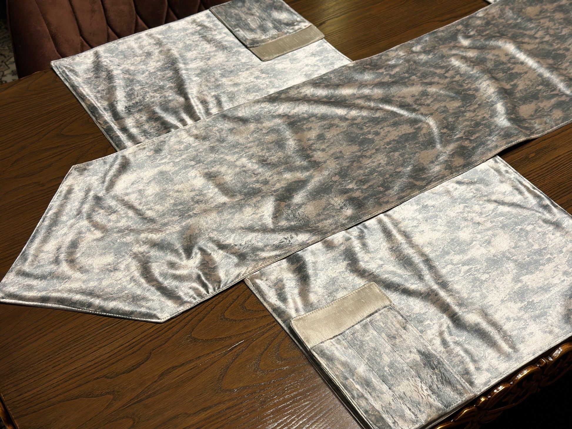 Misty Marble Table Set