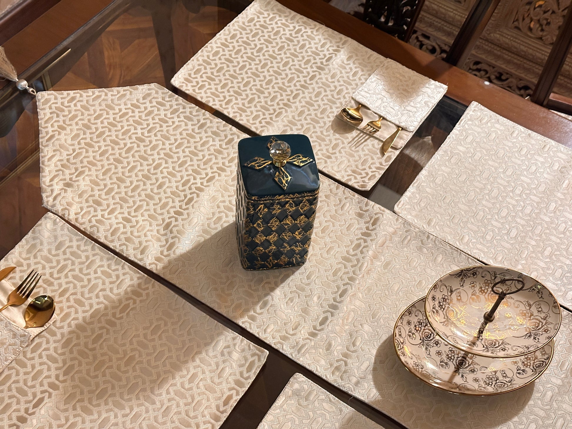 Gold & Ivory Table Set