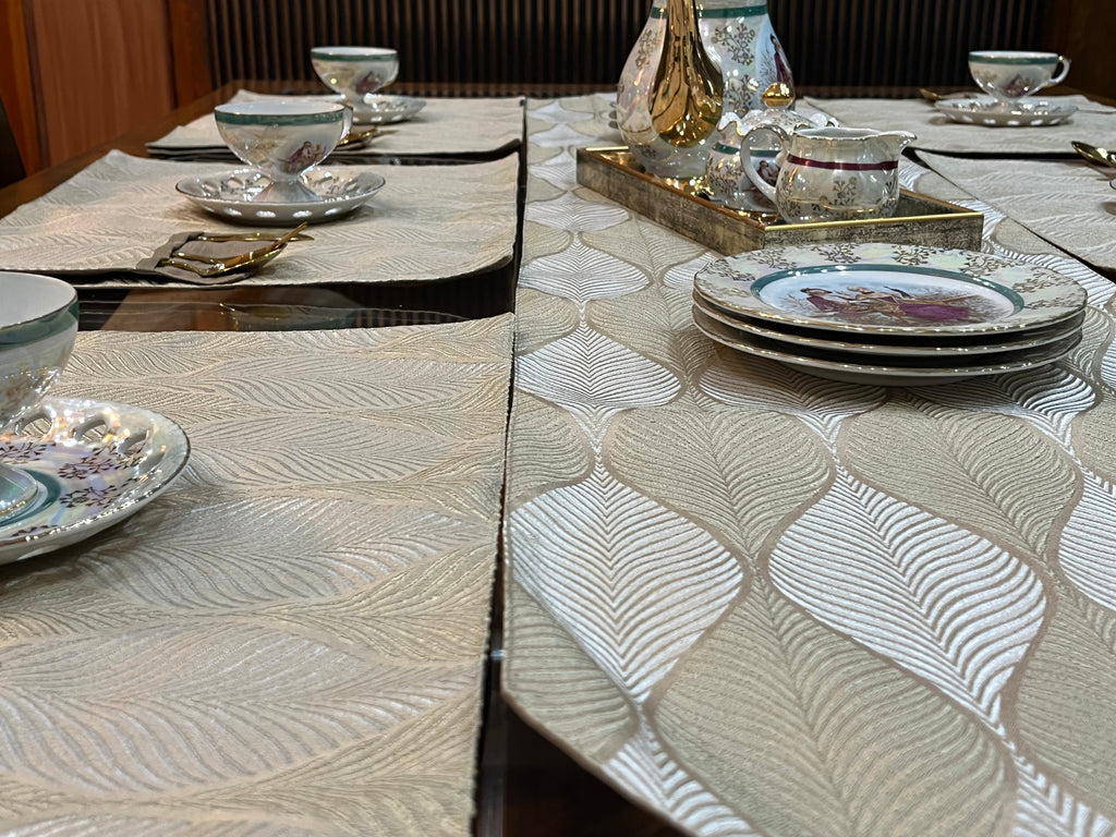 Heritage Gold Jacquard Table Set