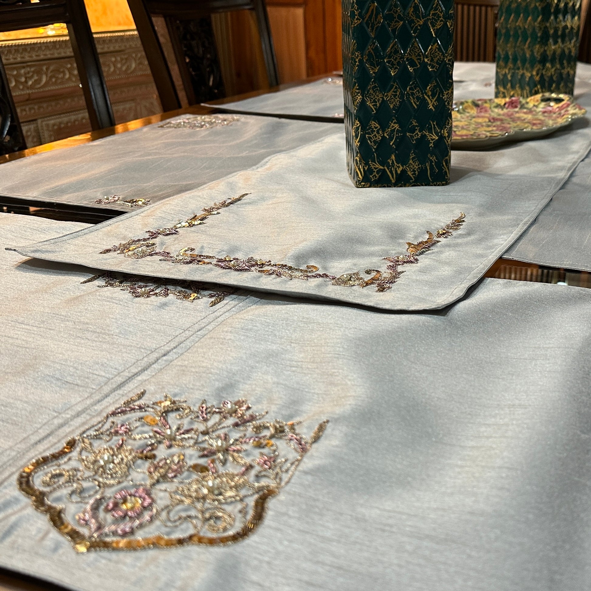 Ash Mist Premium Tableset