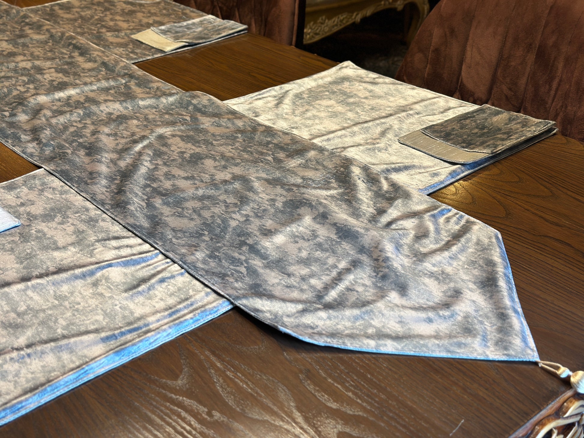 Misty Marble Table Set