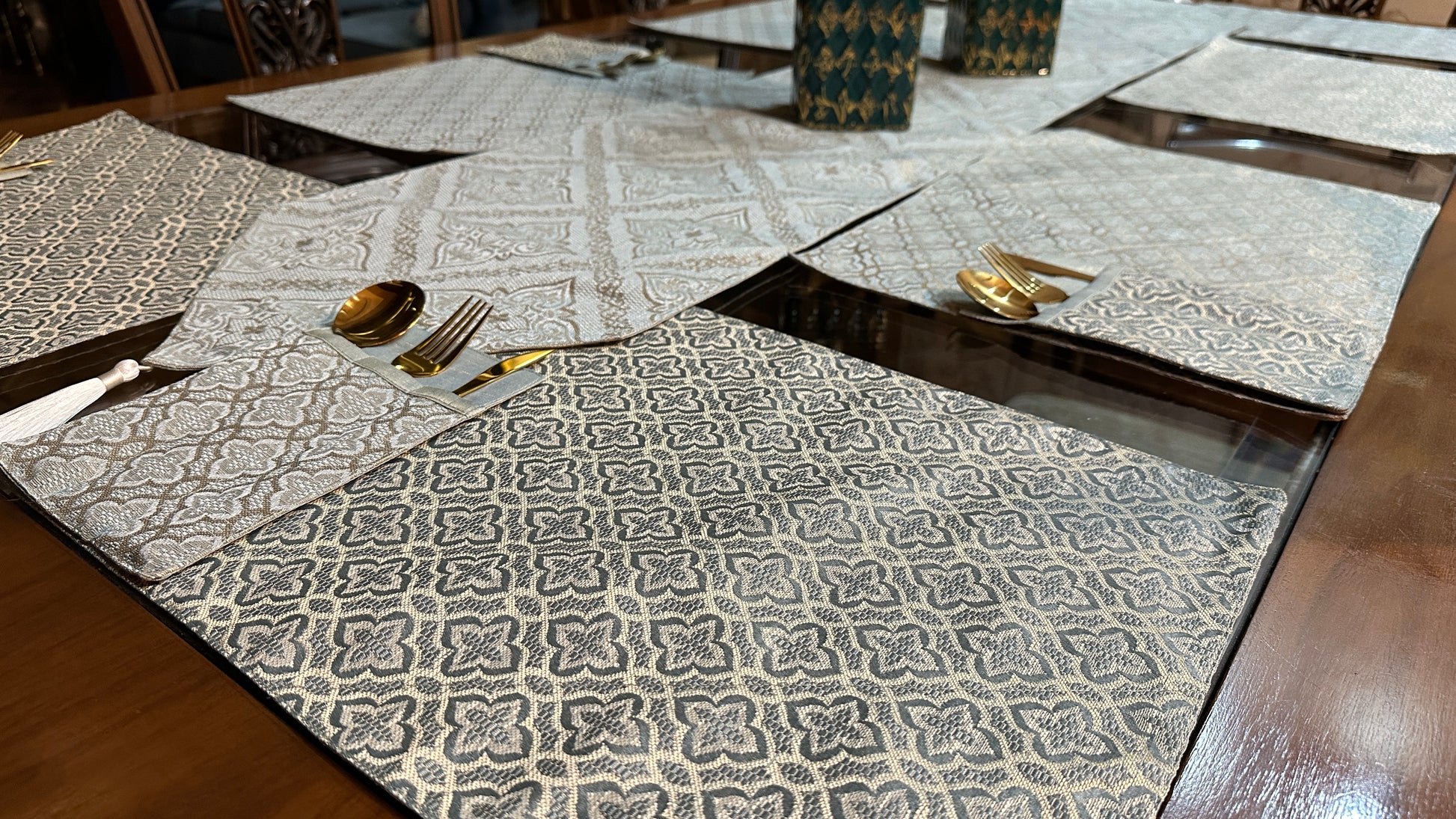 Heritage Jacquard Ice Blue and Gold Table Set