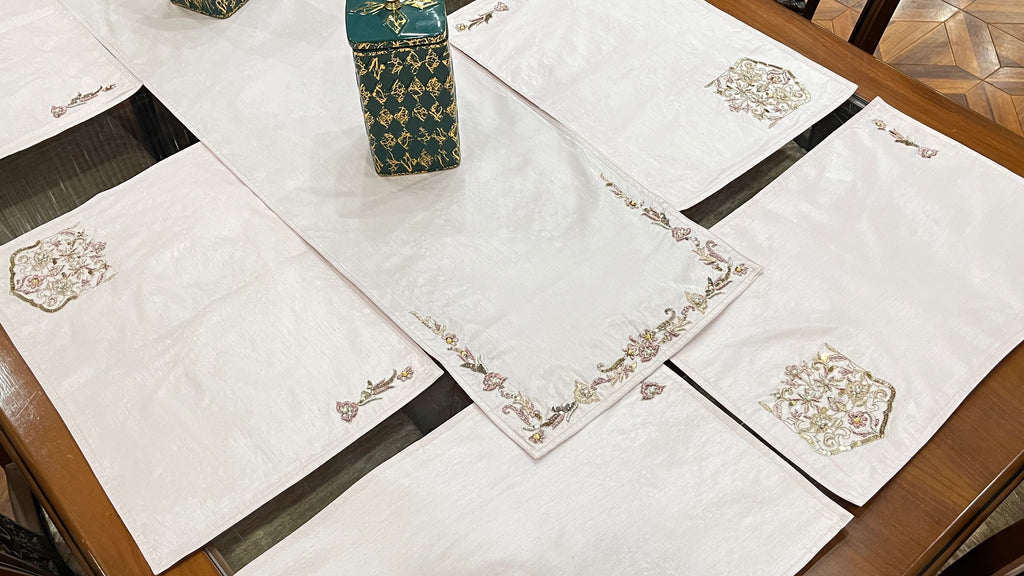 Rose Pink Premium Tableset