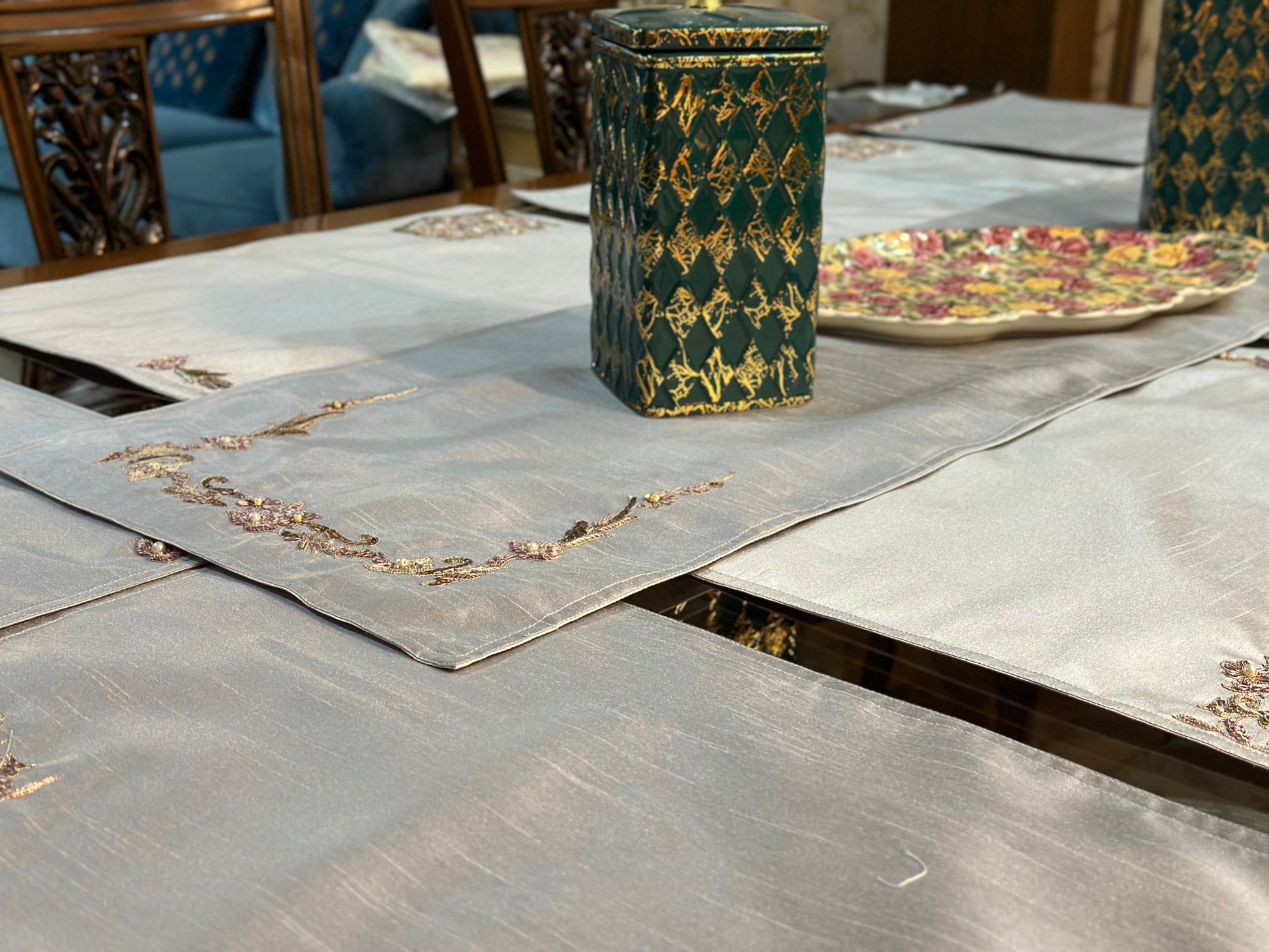 Ash Mist Premium Tableset