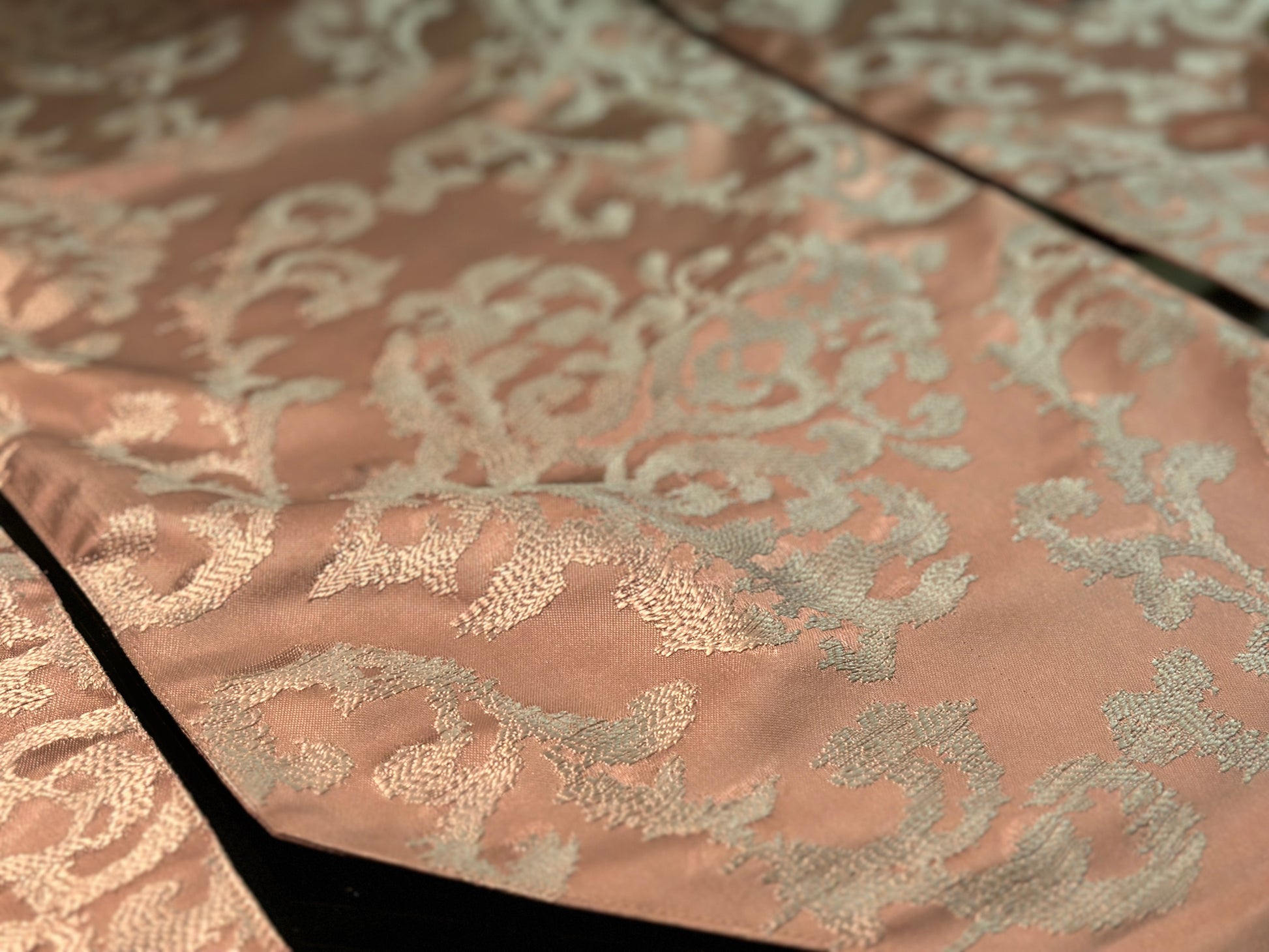 Dusty Rose Embroidered Table Set
